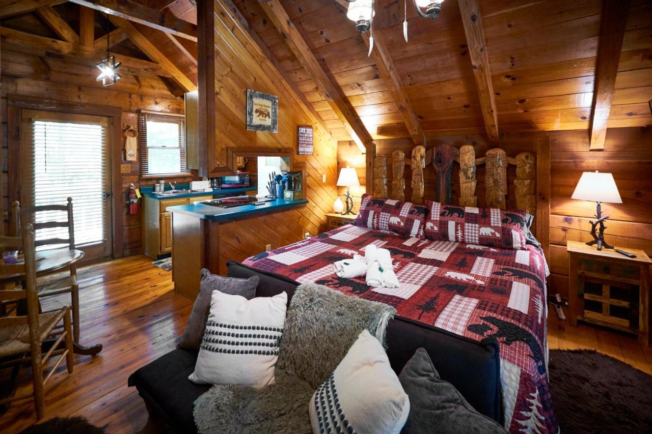 Gatlinburg Area Hottub - Ladyslipper Chalet *