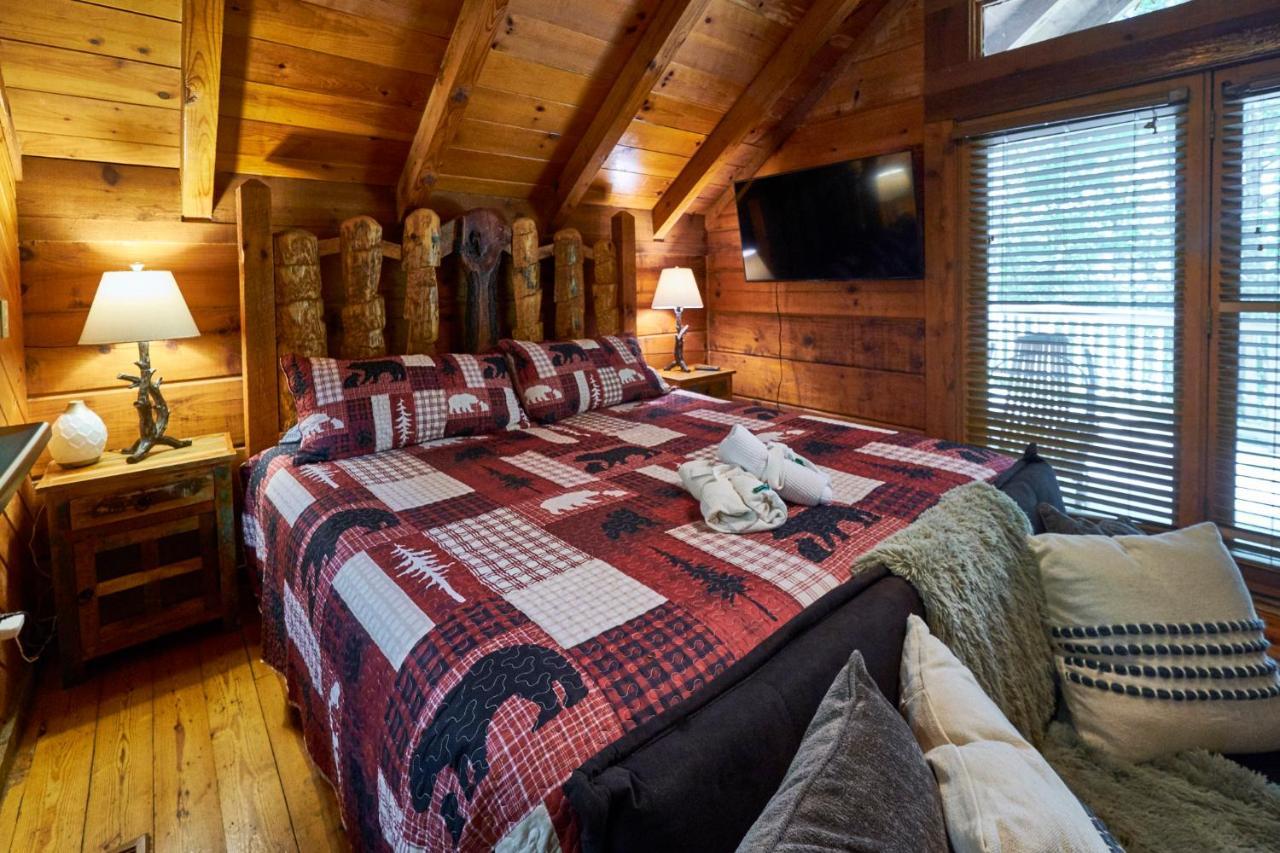 Gatlinburg Area Hottub - Ladyslipper Chalet