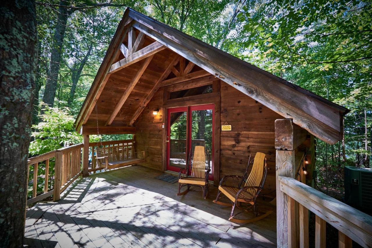 Gatlinburg Area Hottub - Ladyslipper Chalet